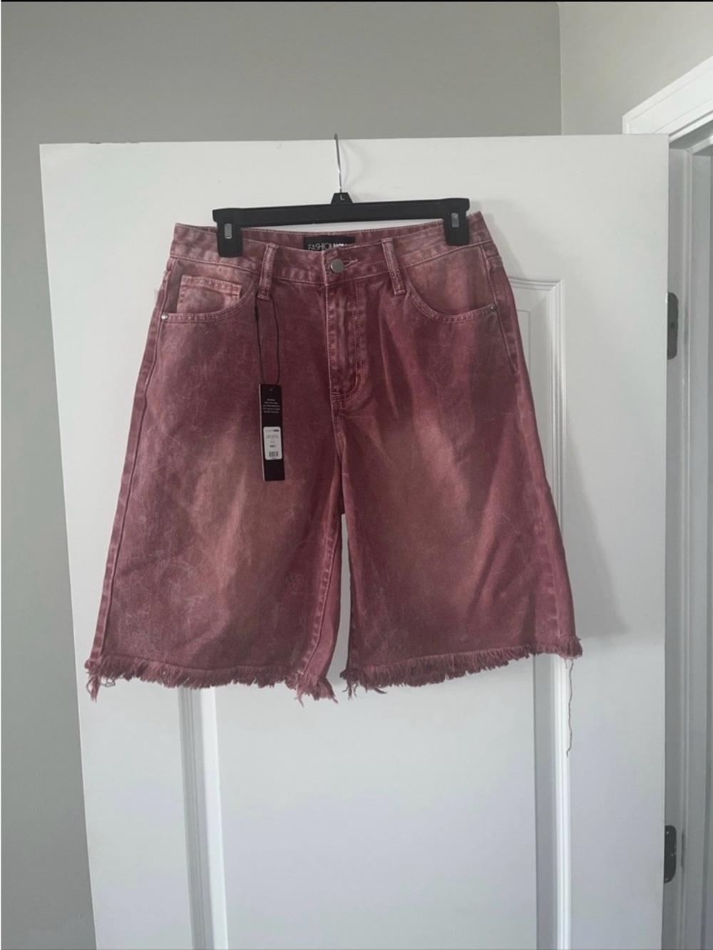 Fashion Nova denim Shorts! NWT Women's Distressed High-Rise Pink Denim Shorts